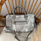 Sac en cuir argenté