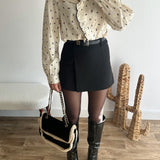 Jupe short avec ceinture noire