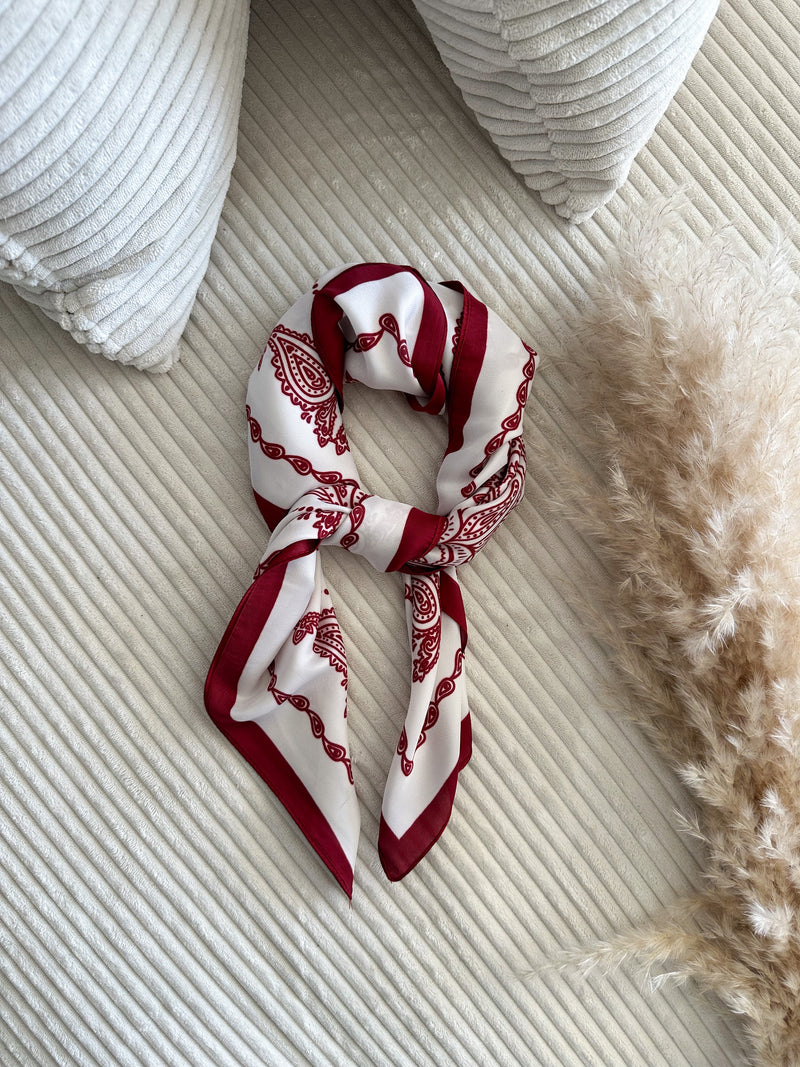 Foulard bordeaux