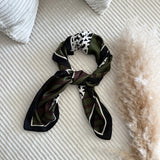 Foulard léopard kaki