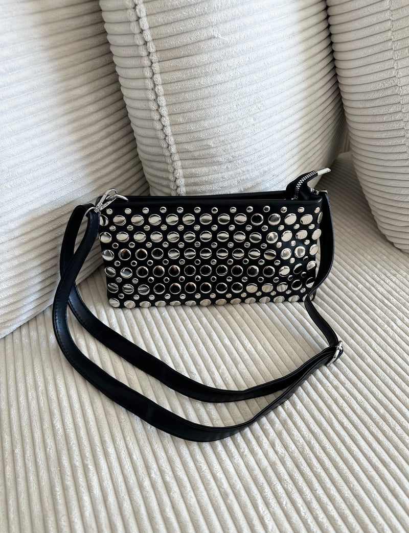 Sac à clous noir