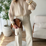 Blouse satinée beige