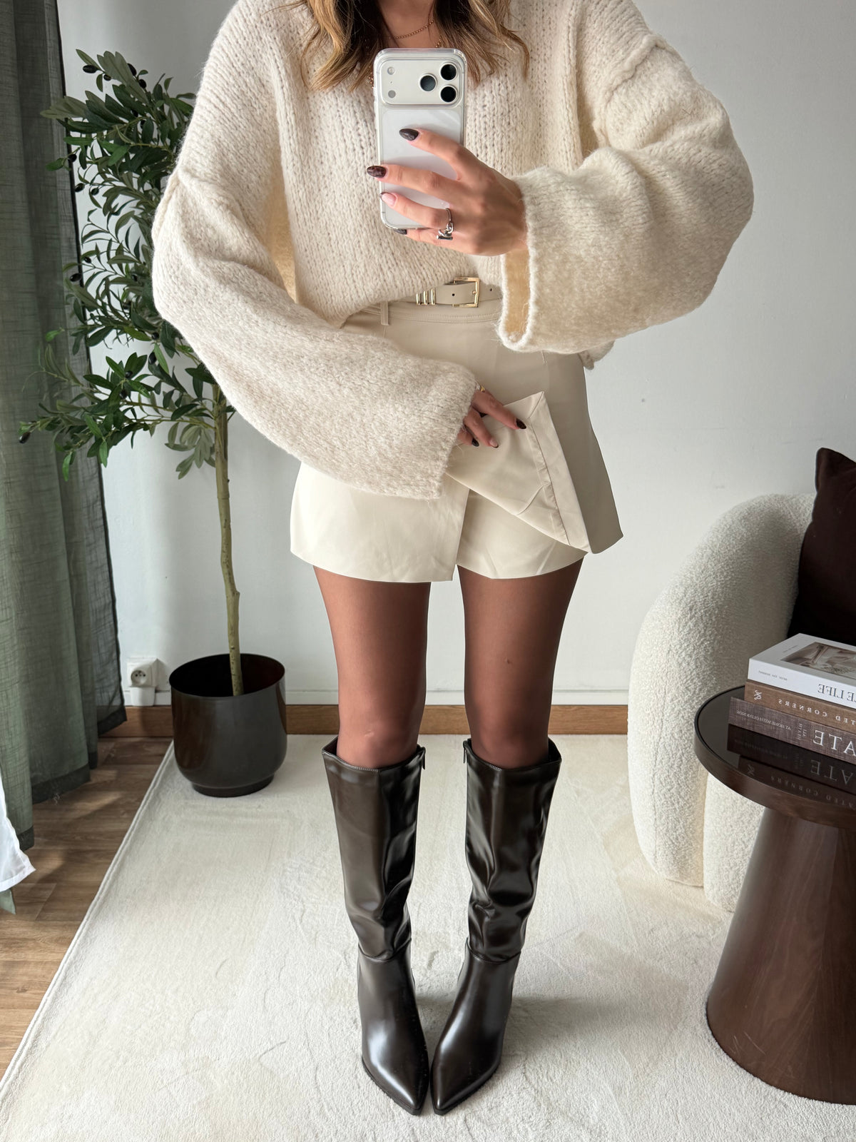 PRÉCOMMANDE Jupe short crème avec ceinture