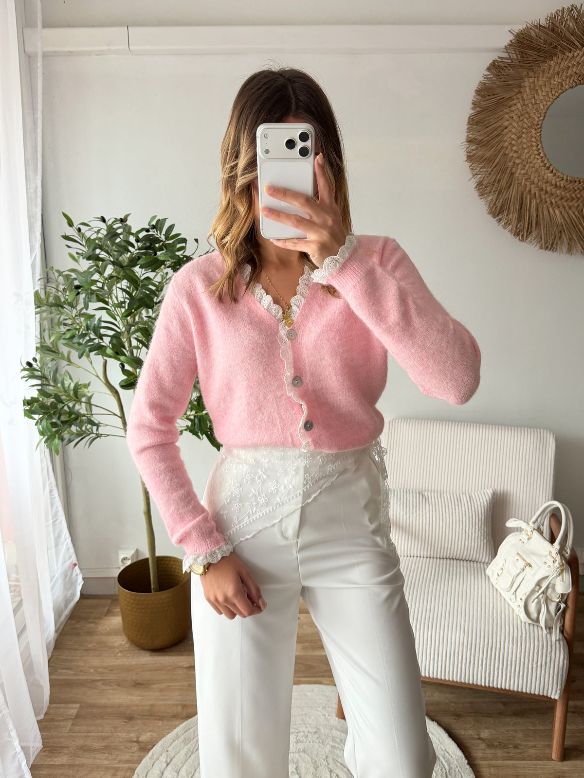 Cardigan dentelle rose