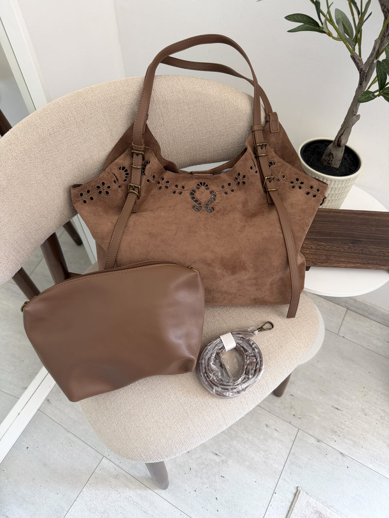 Sac Mona camel