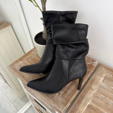 Bottines plissées noires
