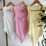 Body col carré rose
